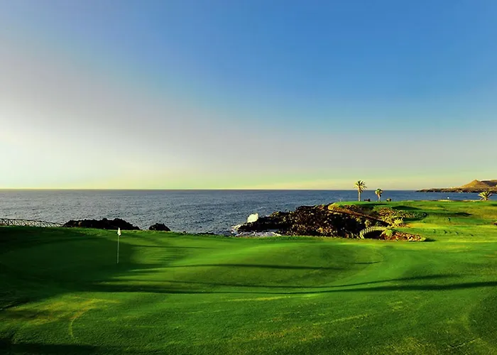 Terraza De La Paz Vista Al Campo De Golf 산미겔데아보나