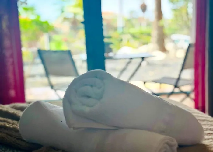 Terraza De La Paz Vista Al Campo De Golf